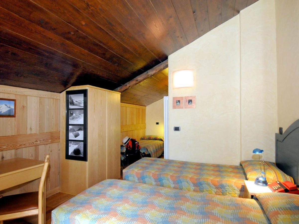 Hotel Aigle كورمايور المظهر الخارجي الصورة