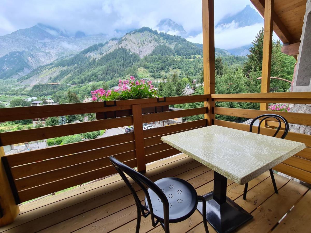 Hotel Aigle كورمايور المظهر الخارجي الصورة